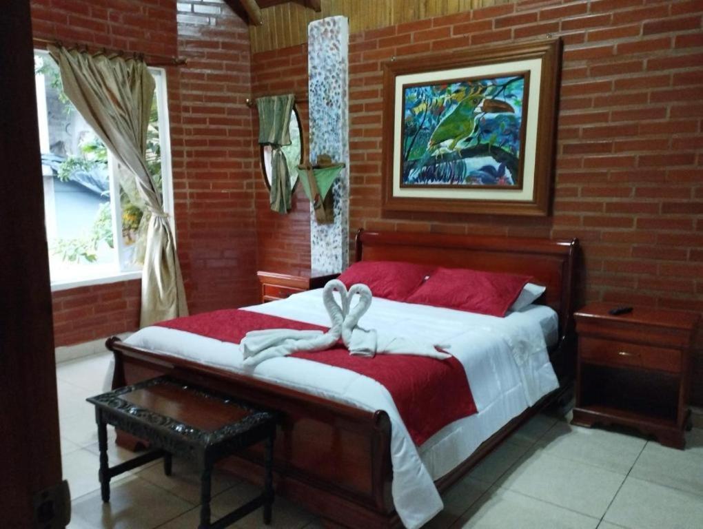 Casa Cultural Mindo Hotel Exterior photo